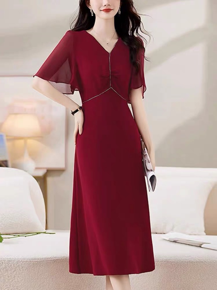 ĐẦM CỔ V VIỀN ĐÁ TAY CÁCH ĐIỆU CAO CẤP D151